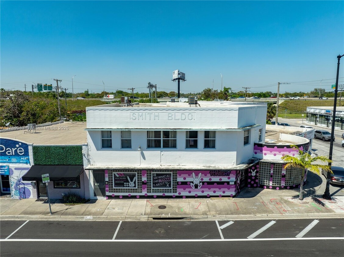 Foto principal - 203 NW 36th St