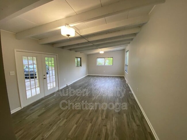 Building Photo - 4205 McCahill Rd