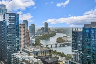 Building Photo - 360 Nueces St