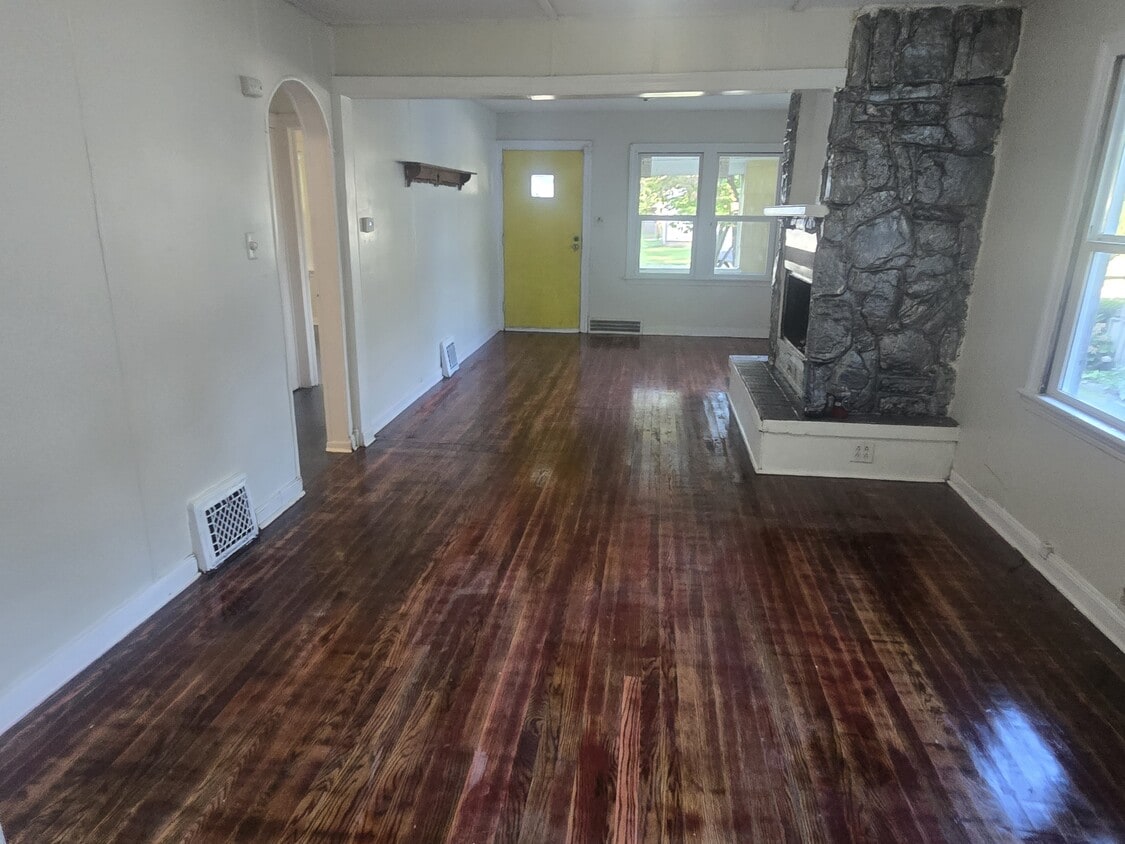 Foto principal - 1318 E Donald St