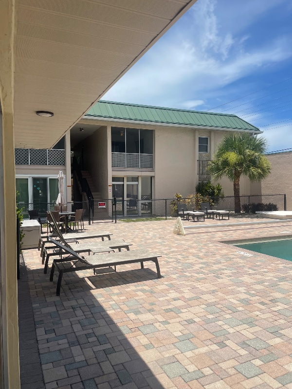 Primary Photo - 3907 Del Prado Blvd S