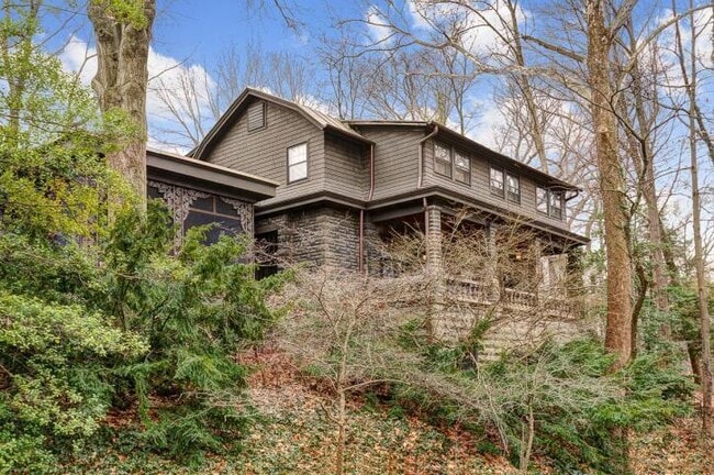 Building Photo - 2112 Iuka Ave