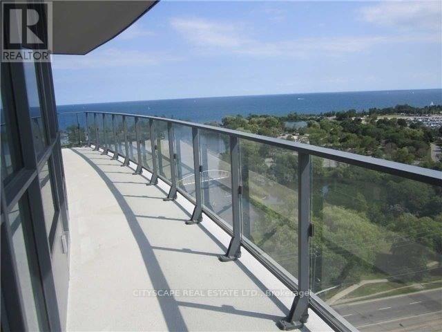 Photo du bâtiment - 2212-2212 Lake Shore Blvd W