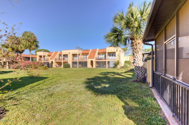 Building Photo - 6616 La Mirada Dr E