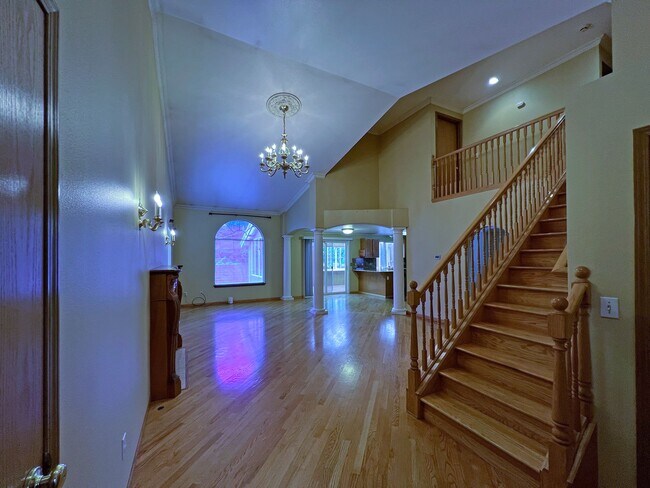 Foto del edificio - NE Tacoma - Large 3 bedroom 2.5 bathroom w...