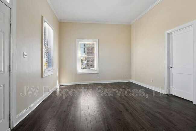 Foto del edificio - 733 Patterson Rd