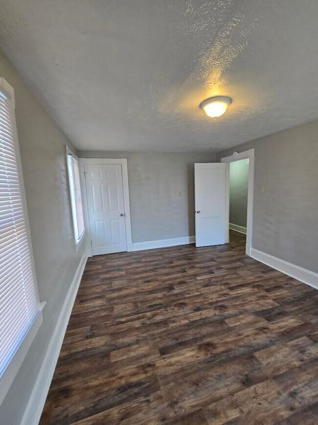 Foto del edificio - Three Bedroom Home Near 30th St and Colleg...
