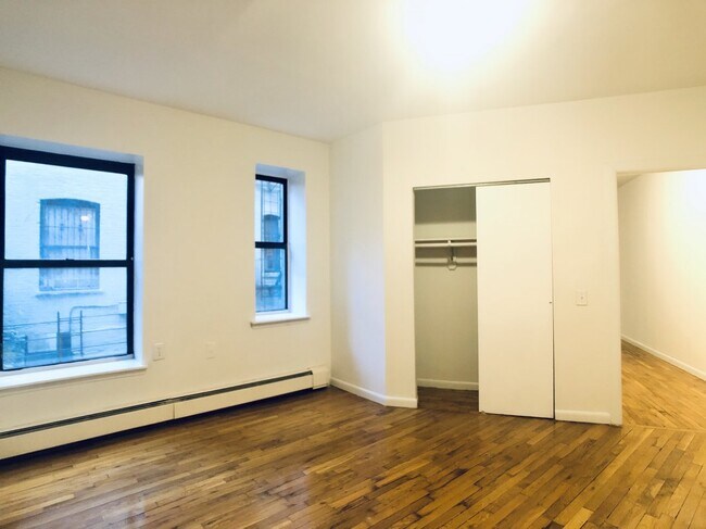 Building Photo - 19-25 St Nicholas Ave