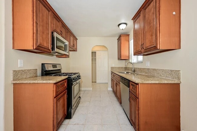 Foto del edificio - 450 Bard St