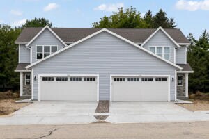 Primary Photo - 2109 Daisy Dr