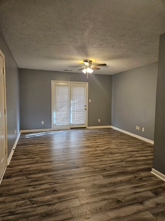 Building Photo - 1257 Parkway Pl