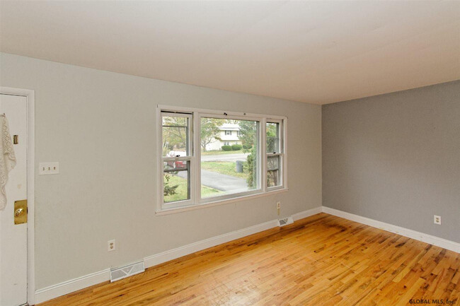 Building Photo - 238 Old Niskayuna Rd