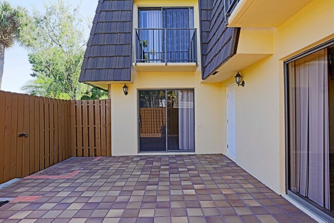 Photo - Parkwoods 12353-1 Apartment