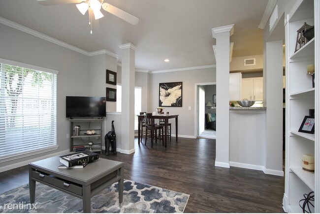 Building Photo - 1 br, 1 bath Flat - 12921 Kuykendahl Rd 690sf