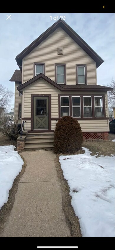 Upstairs Apartment - 1174 W Broadway St