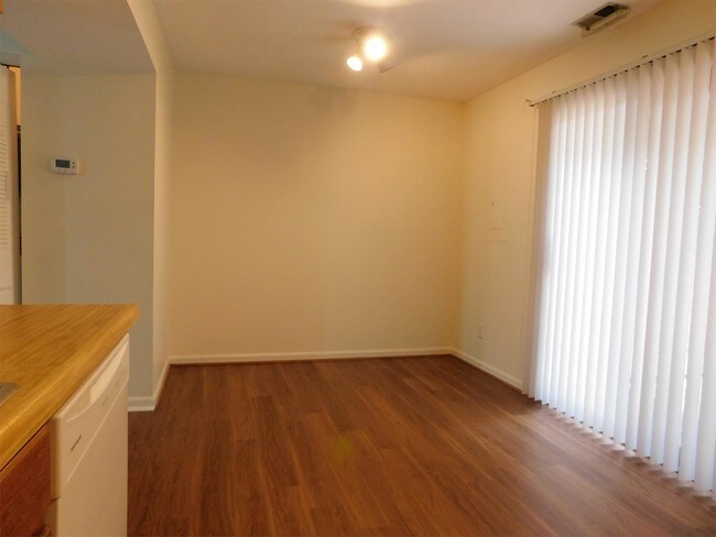 Foto del edificio - 116 Montview Forest Dr