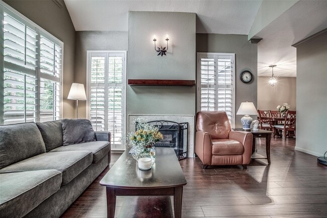 Foto del edificio - 246 Litchfield Ln