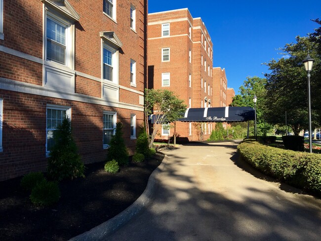 Barclay Condominiums Front Driveway - 19015 Van Aken Blvd