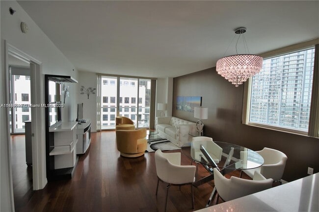 Foto del edificio - 500 Brickell Ave