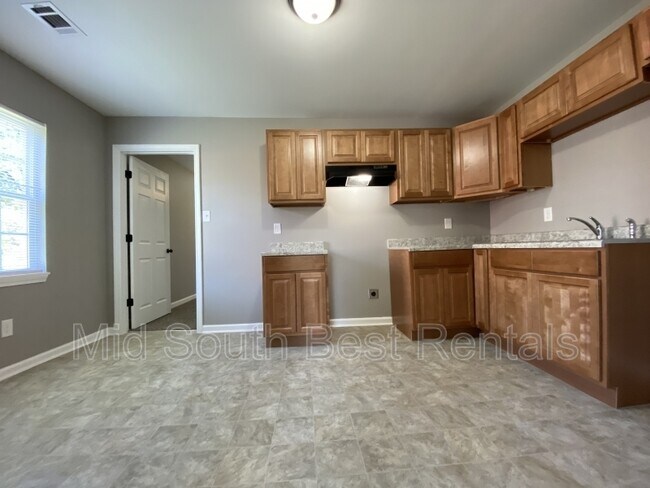 Building Photo - 2616 Deadrick Ave