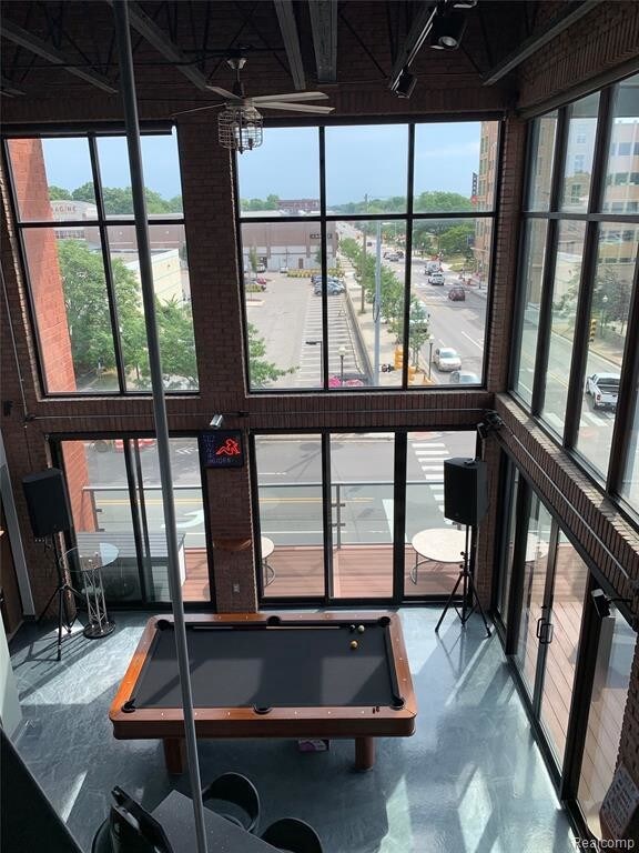 Foto del edificio - 111 N Main St