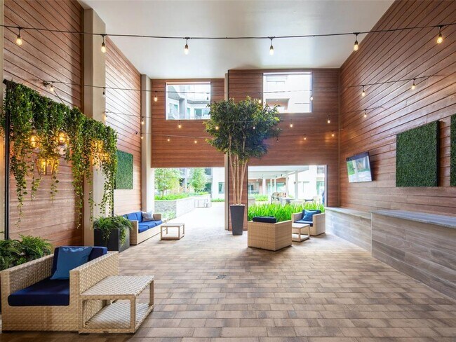 Foto del edificio - 4641 Montrose Blvd