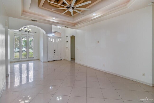 Building Photo - 4012 Tyler Ave W