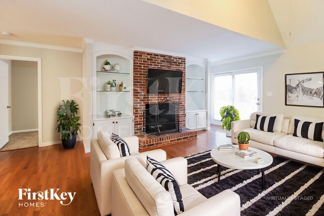 Building Photo - 1301 Westminster Dr