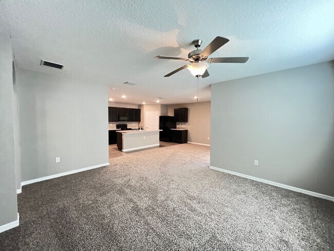 Building Photo - Modern 4-Bedroom Smart Home in Belleview – No HOA Application Required
