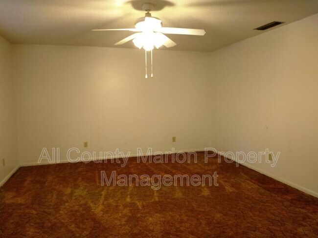 Foto del edificio - 36 Emerald Ct