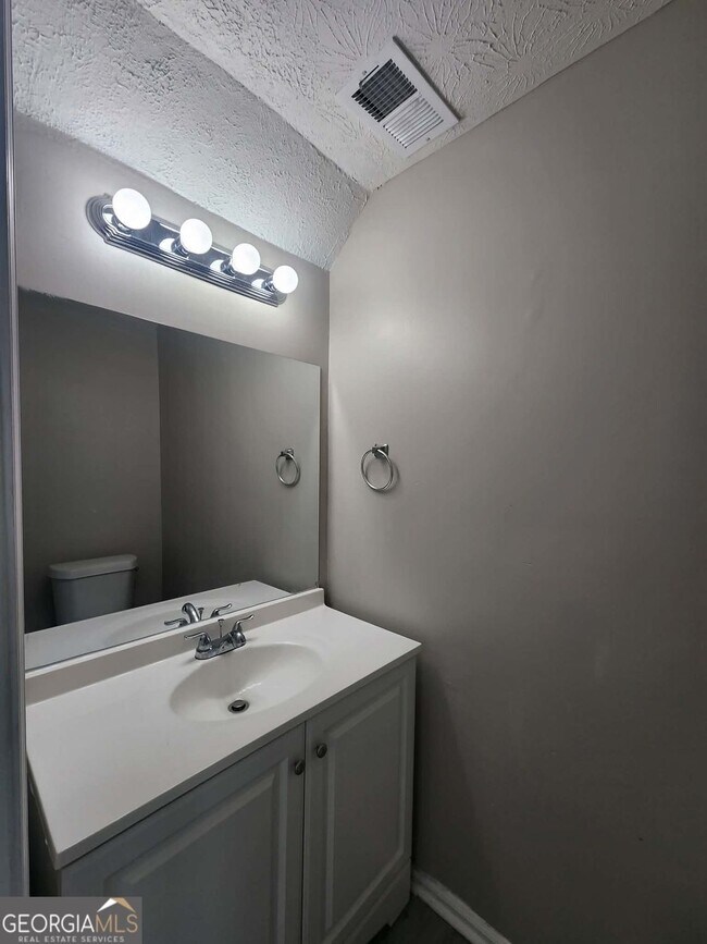 Foto del edificio - 1653 Pinedale Cir NW