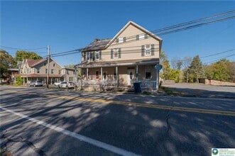 Building Photo - 1261 State St