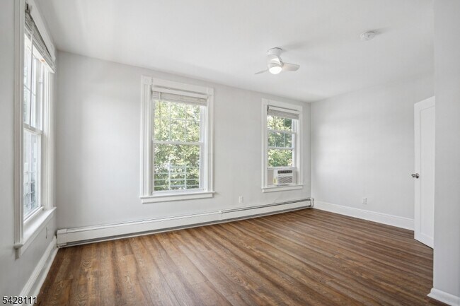 Foto del edificio - 60 2nd St