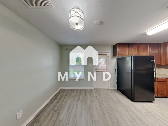 Foto del edificio - 6104 Magnus St