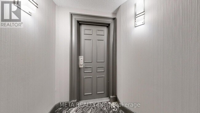 Building Photo - 115-2115 Omni Dr