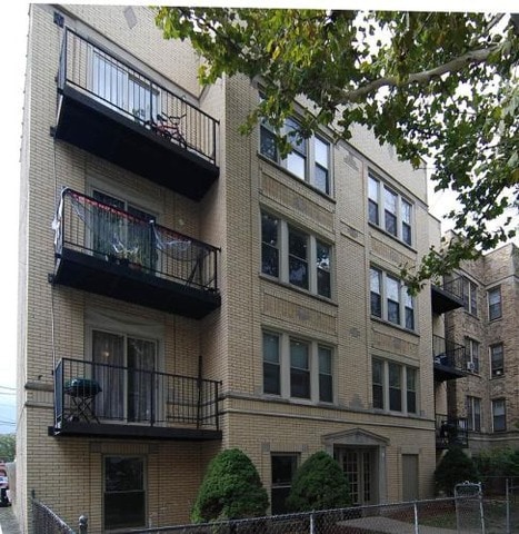 Primary Photo - 5014 N Harding Ave