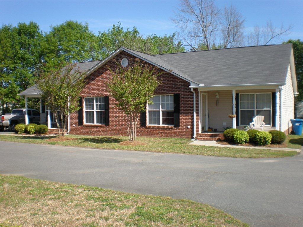 Apartment A - 238 S Main St
