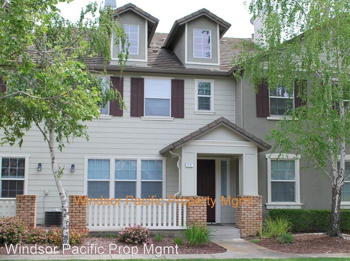 Foto principal - 3 br, 2.5 bath House - 113 Arianna Lane