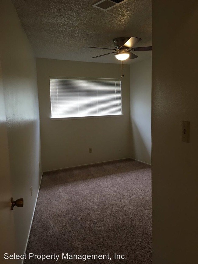 Building Photo - 8901-9564 Elk Grove Florin Rd