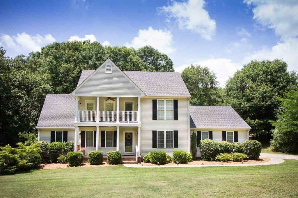 Foto principal - Lovely 3 Bedroom 2.5 Bath home in Anderson!!