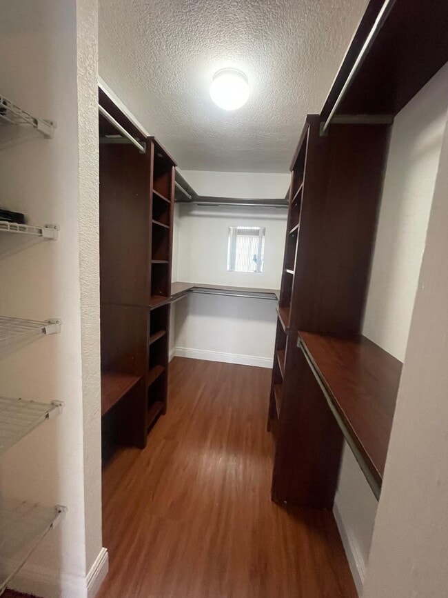Foto del edificio - 4156 Inverrary Dr
