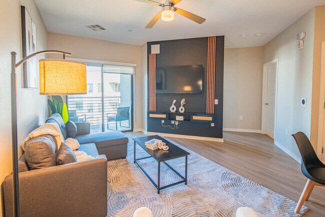 Foto del edificio - 730 E Marlette Ave