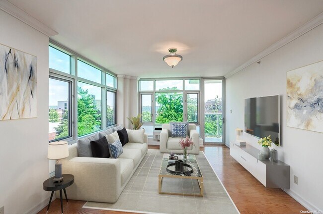 Foto del edificio - 3511 Cambridge Ave