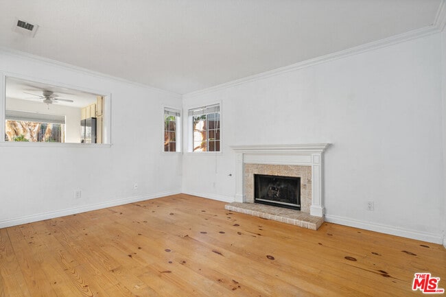 Building Photo - 4324 Willow Glen St