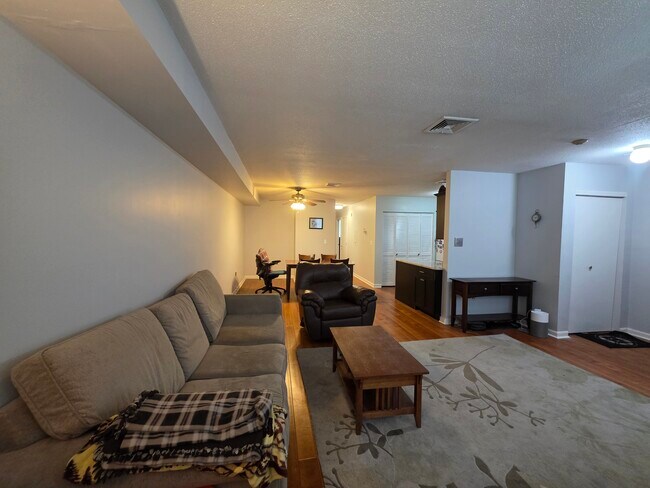 Photo - 620 Boston Ave Apartment