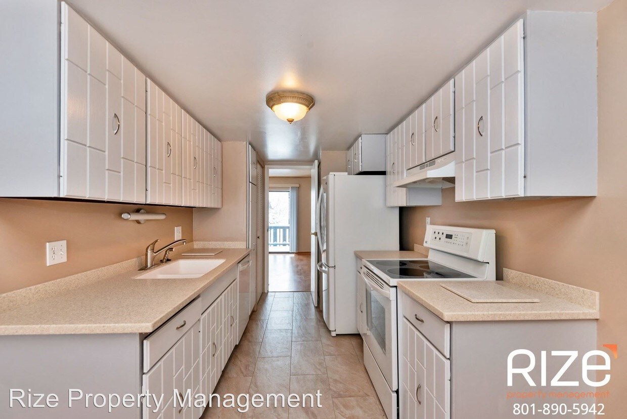 Primary Photo - 2 br, 2.5 bath House - 4766 S Woodduck Lane