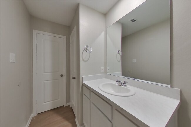 Building Photo - 18613 Rosehill Pr Dr