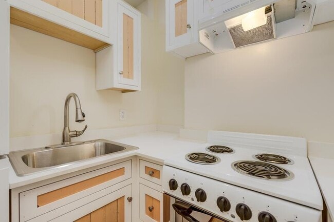 Building Photo - 89 W Simpson St