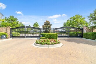 Building Photo - 4011 Centre Valley Ln Building Photo - 4011 Centre Valley Ln