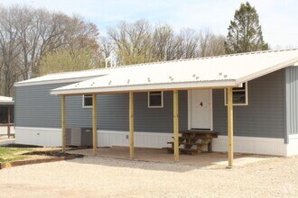 Building Photo - 450 Ridge Rd